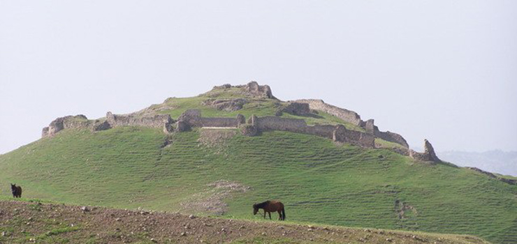 پشت قلعه آبدانان ایلام