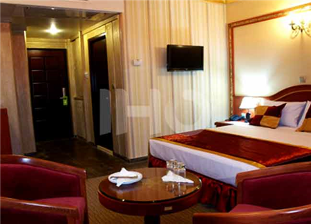 عکس اتاق دو تخته فول بورد هتل میامی مشهد
