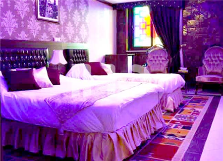 اتاق سه تخته هتل کریمخان شیراز