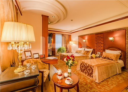 اتاق پاناروما هتل قصر طلایی مشهد