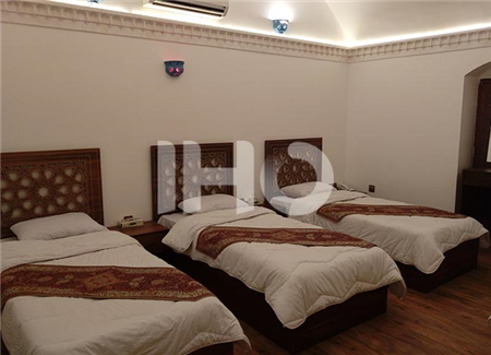 اتاق سه تخته اقامتگاه سنتی پارس یزد