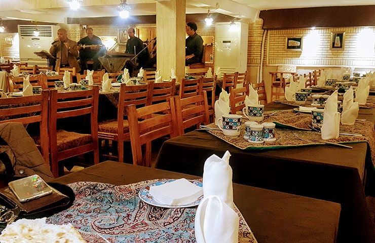 رستوران شرزه شیراز 