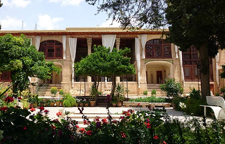 موزه سنگ شیراز (هفت‌تنان)