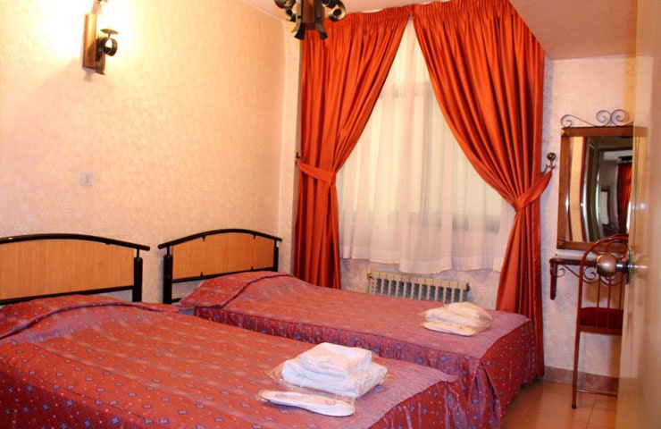 اتاق دو تخته توئین هتل آپارتمان پردیس تهران