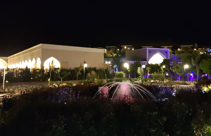 حوض آب در محوطه هتل گلستانگوه خوانسار