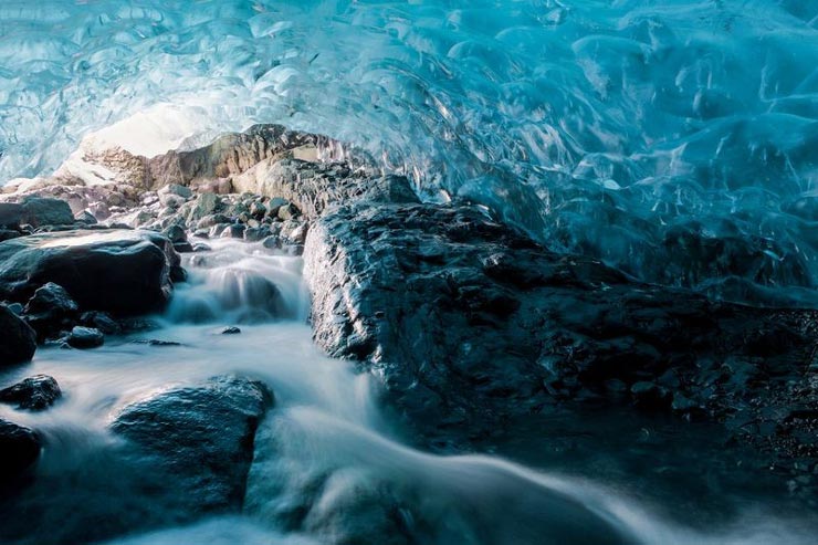 غار یخی آبشار