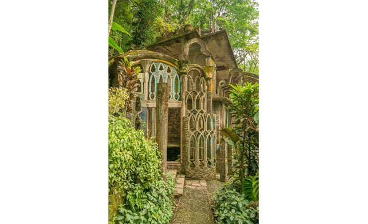 From snakes to stone orchids and hidden structures, there is so much to explore at Las Pozas