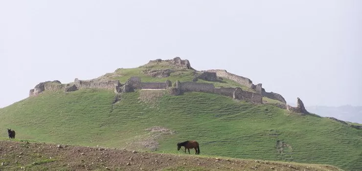 پشت قلعه آبدانان ایلام