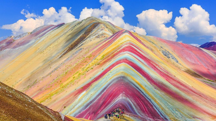 کوه رنگین کمانی  پرو