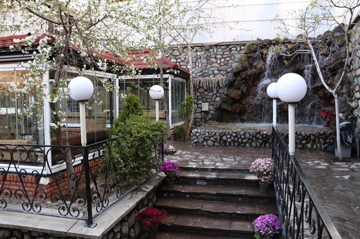 رستوران باغ بهشت تهران