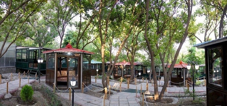 باغ رستوران شاهنامه فردوسی در تهران