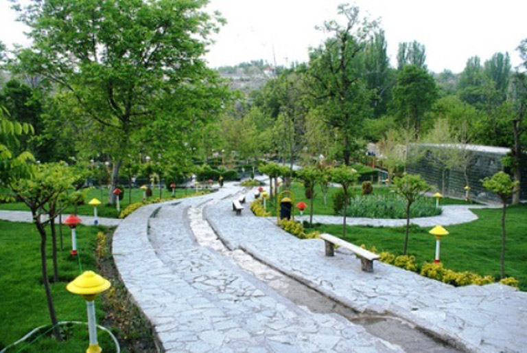پارک میرزا کوچک خان