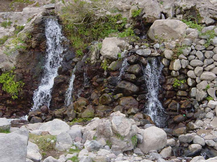 چشمه آب معدنی زاهدان