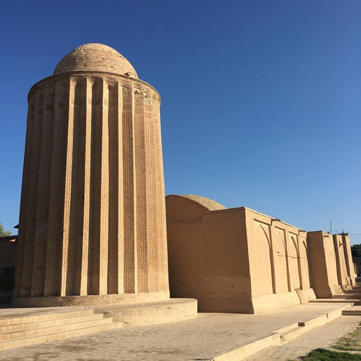 برج کاشانه بسطام