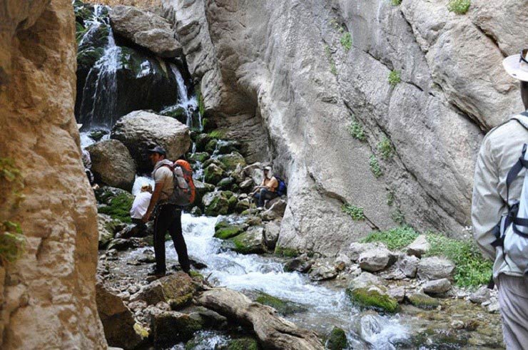 آبشار تنگه ی رود قر