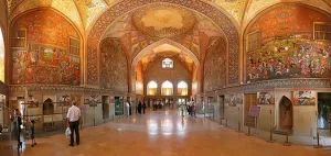 عمارت چهل ستون قزوین،نمادی از معماری عصر صفوی