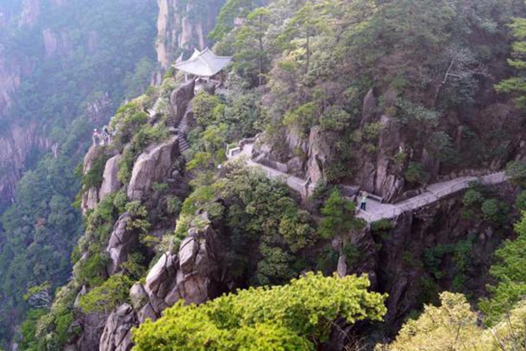 Hotel on the Yellow Mountains