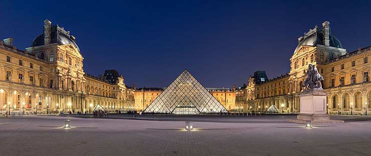  The Louvre 