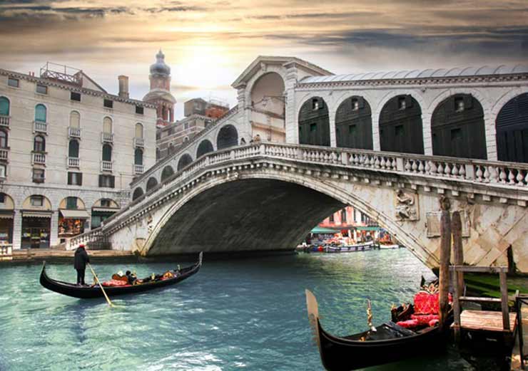 Ponte di Rialto (Rialto Bridge) and San Polo