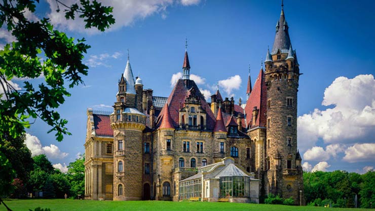 Moszna castle