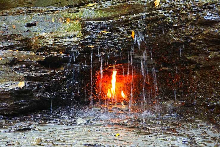 آبشار شعله ابدی