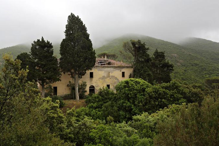  Italy's Ghost Village