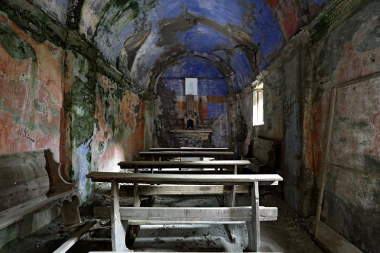  Italy's Ghost Village