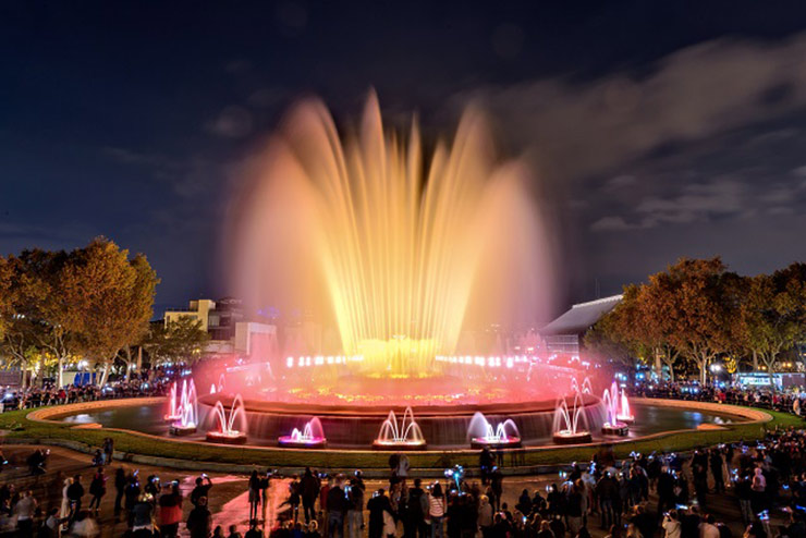  MAGIC FOUNTAIN OF MONTJUIC, BARCELONA