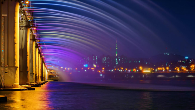 BANPO BRIDGE RAINBOW FOUNTAIN, SEOUL