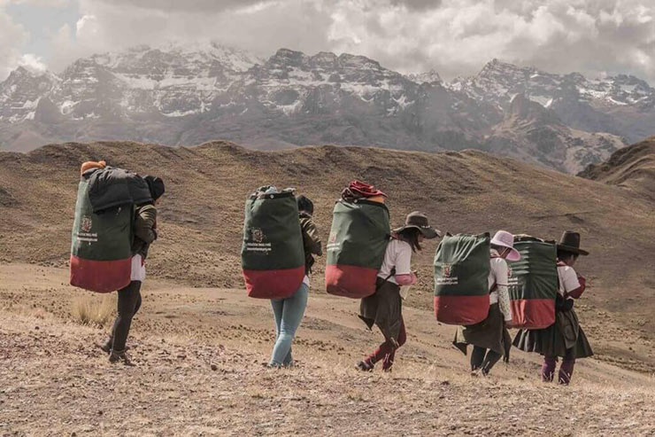 1683374816 810 اولین زنان کولبر در کوه های آند پرو