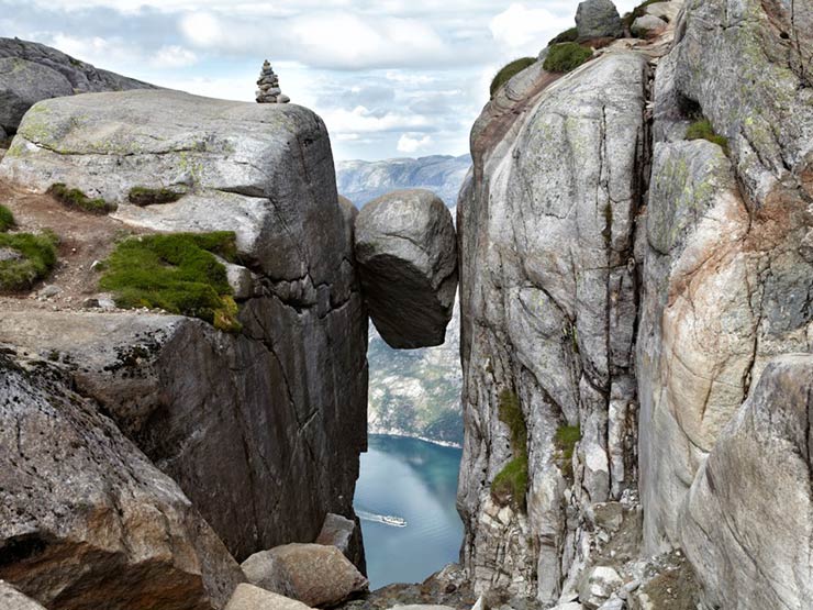 Kjeragbolten, Norway