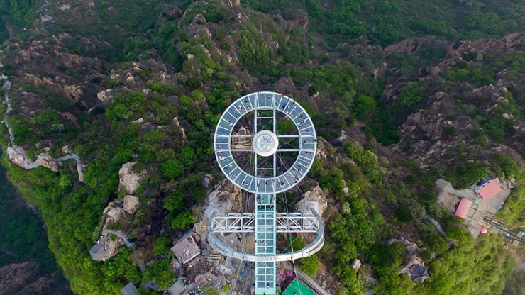 The world's biggest glass viewing platform at Shilinxia, Beijing