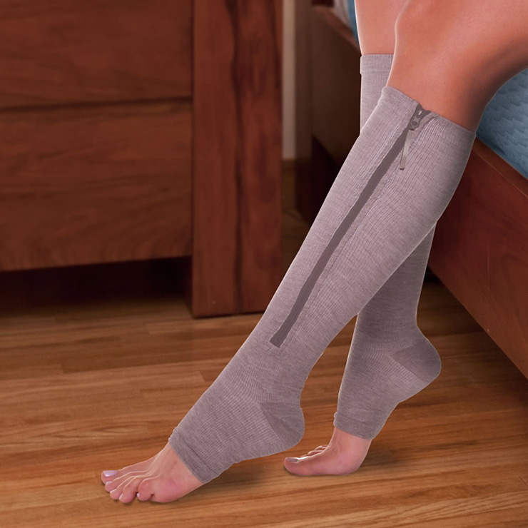 جوراب های فشرده برای جلوگیری از اختلالات وریدی