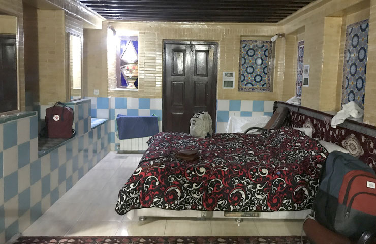 اتاق دبل اقمتگاه گلشن شیراز 