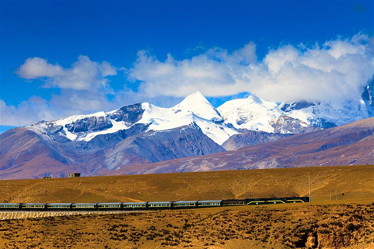 The Bĕijīng to Lhasa Express, China