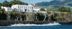 هتل آزور پرتغال- ترکیبی از طراحی مینیمالیستی در کنار آب های آبی اقیانوس اطلس و کوه های آتشفشانی