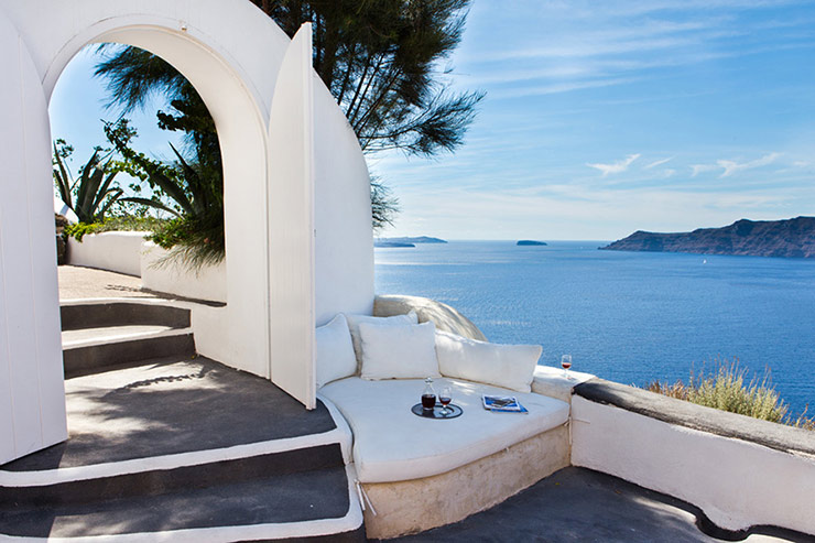 هتل پریولاس در یونان