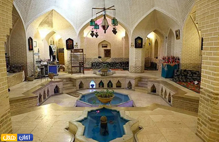 جاهای دیدنی یزد با عکس و آدرس 24 فضایی داخلی حمام تاریخی ابوالمعالی با معماری دلنشین ایرانی و دکوری جذاب