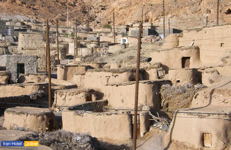 خانه‌های کاه گلی روستای ماخونیک با معماری خاص از جاهای دیدنی بیرجند