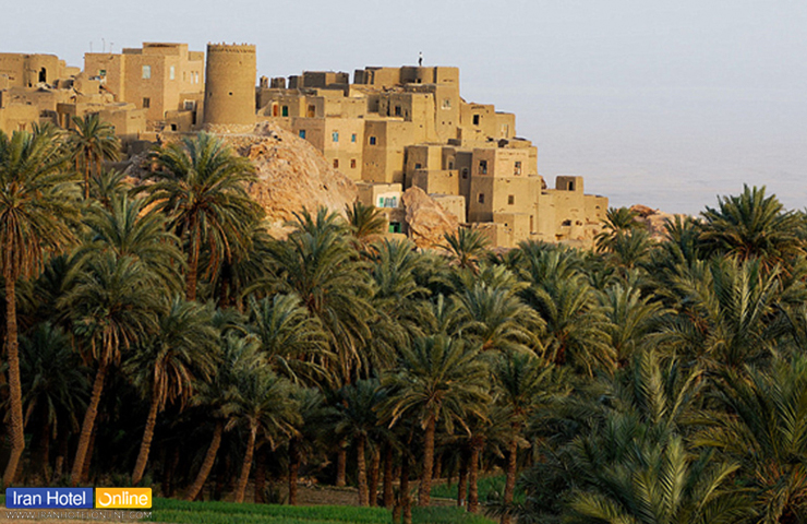 روستای زیبای نایبند بر فراز نخلستان های سرسبز با بافت سنتی و قدیمی