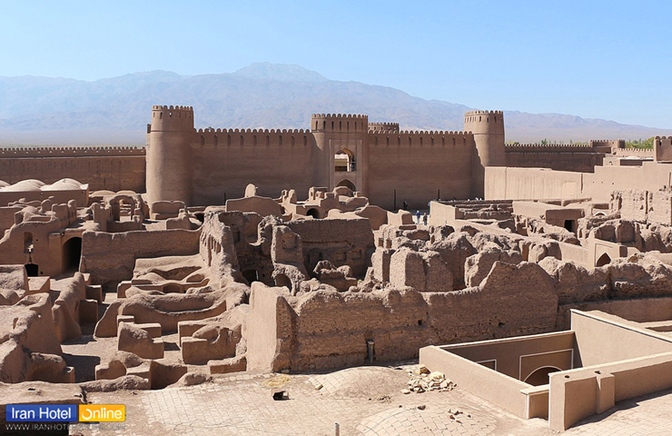 تصویری با شکوه از ارگ خشتی و تاریخی راین 