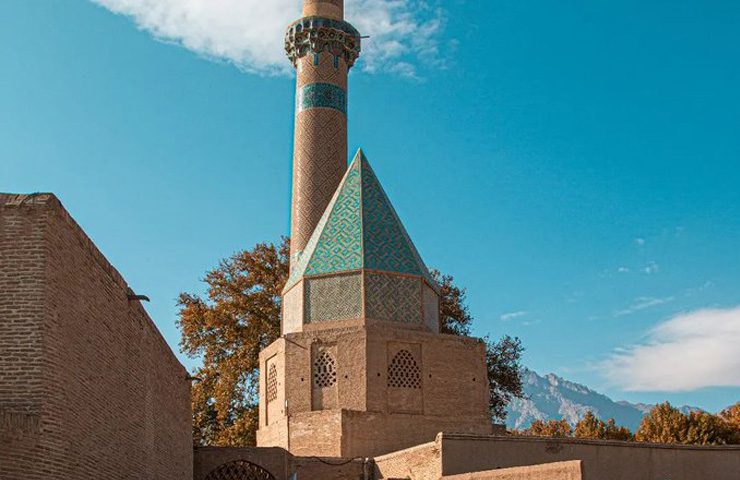 آرامگاه شیخ عبدالصمد نطنزی از دیدنی های اصفهان