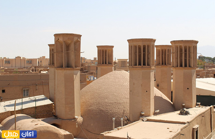 جاهای دیدنی یزد با عکس و آدرس 12 تصویری از شش بادگیر و گنبدی آجری از آب انبار تاریخی یزد از مکان های دیدنی یزد