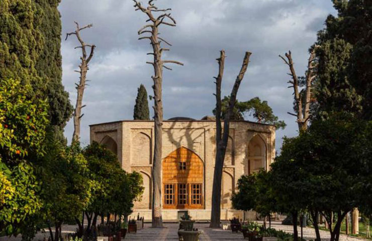 بازدید از باغ جهان نما شیراز