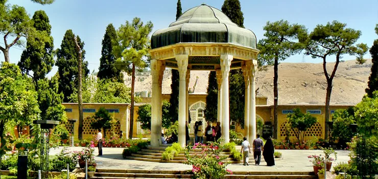 مشاهده هتل های پر فروش شهر شیراز روی سایت ایران هتل