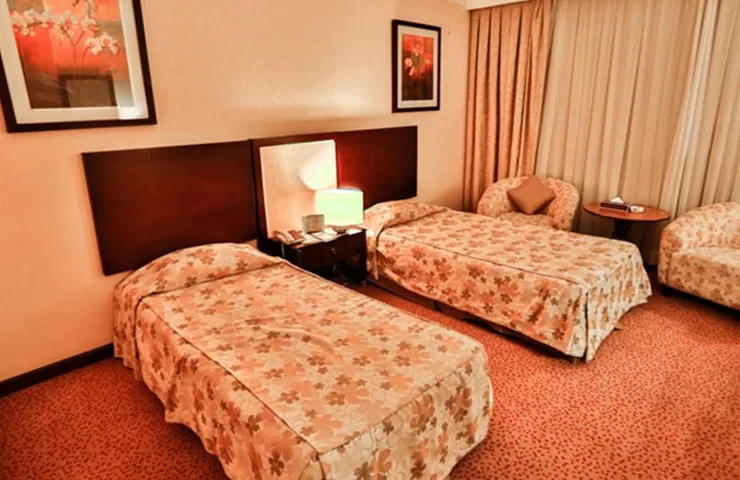 اتاق دو تخته توئین هتل لاله تهران