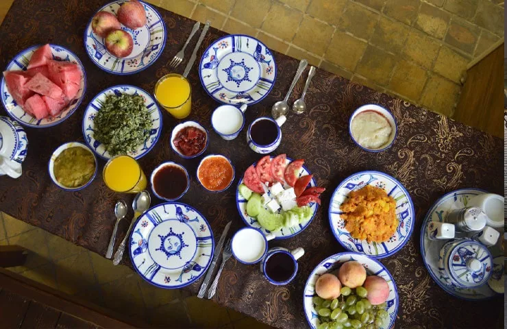صبحانه هتل سنتی نیایش شیراز