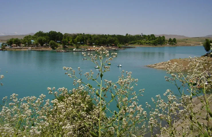 رودخانه شهر چادگان اصفهان