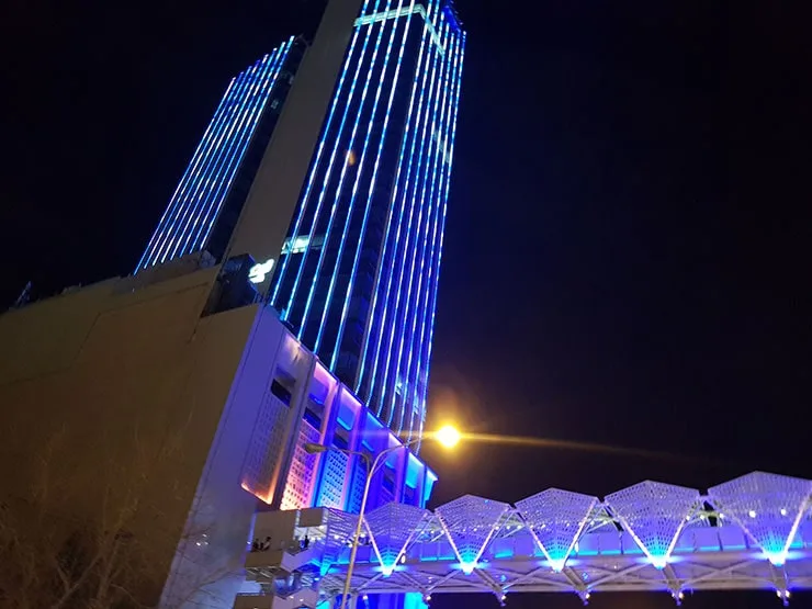 ورودی پل هفت تیر برج آرمیتاژ مشهد