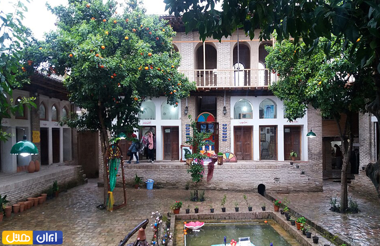 جاهای دیدنی گرگان؛ بهترین جاذبه های طبیعی و تاریخی گرگان 18 تصویری از ساختمان اصلی و حیات دلنشین خانه باقریهای گرگان و گردشگرانی که برای بازدید آمدهاند